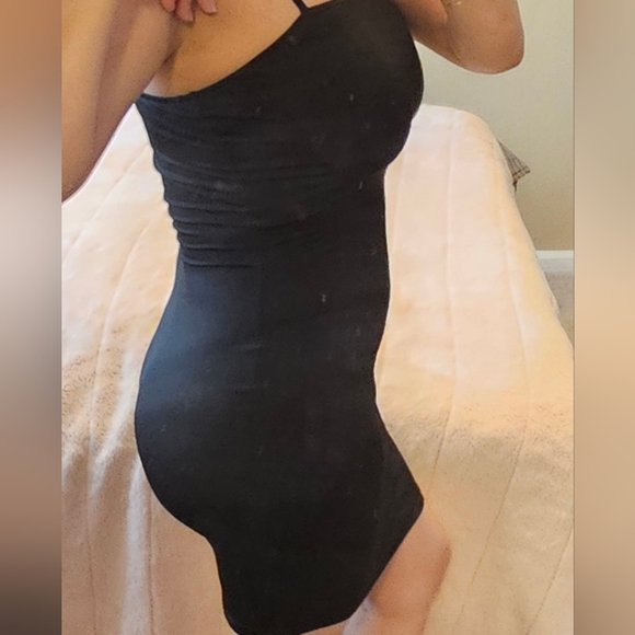 Dress - Picture 3 of 4